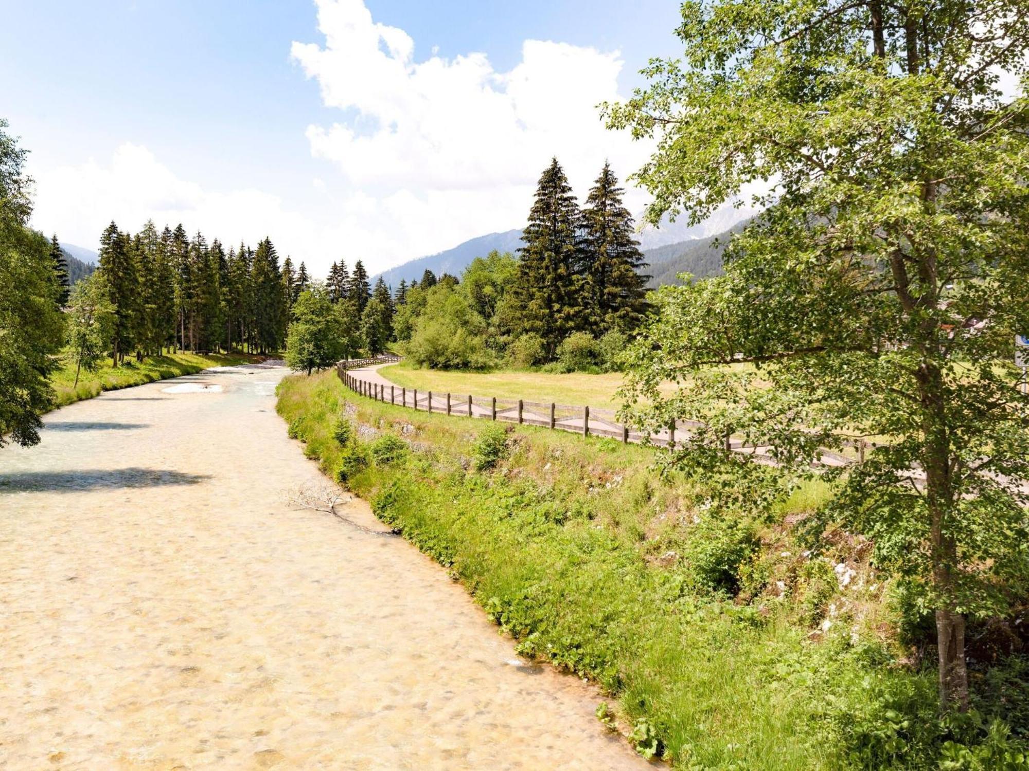 Spacious Chalet With Garden Near Ski Area In Tyrol Pozza di Fassa Exterior photo